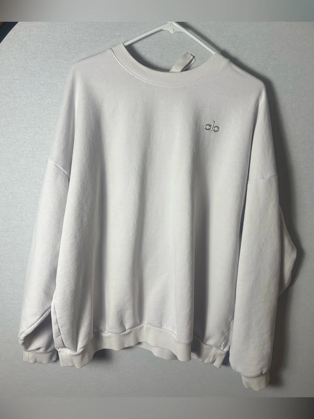 Alo yoga Accolade White Crew Neck Pullover Sweatshirt size XL